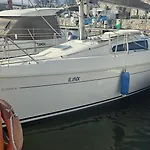 Barco Ilinx Torre De Belem Botel *