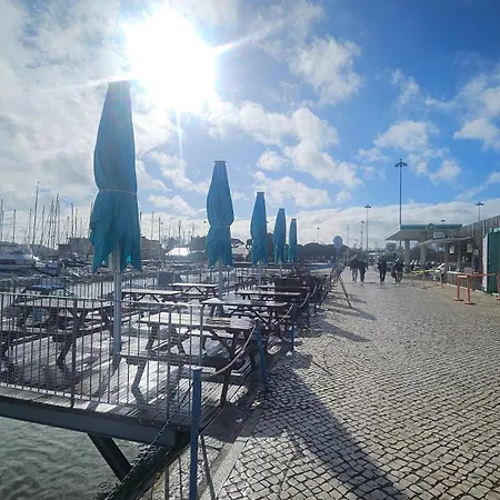 Botel Barco Ilinx Torre De Belem Lisbon